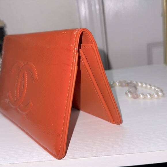 💯 Authentic Chanel Patent Leather wallet - Picture 9 of 11